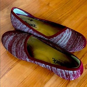 Softwalk Sicily ballet flats - burgundy and white
